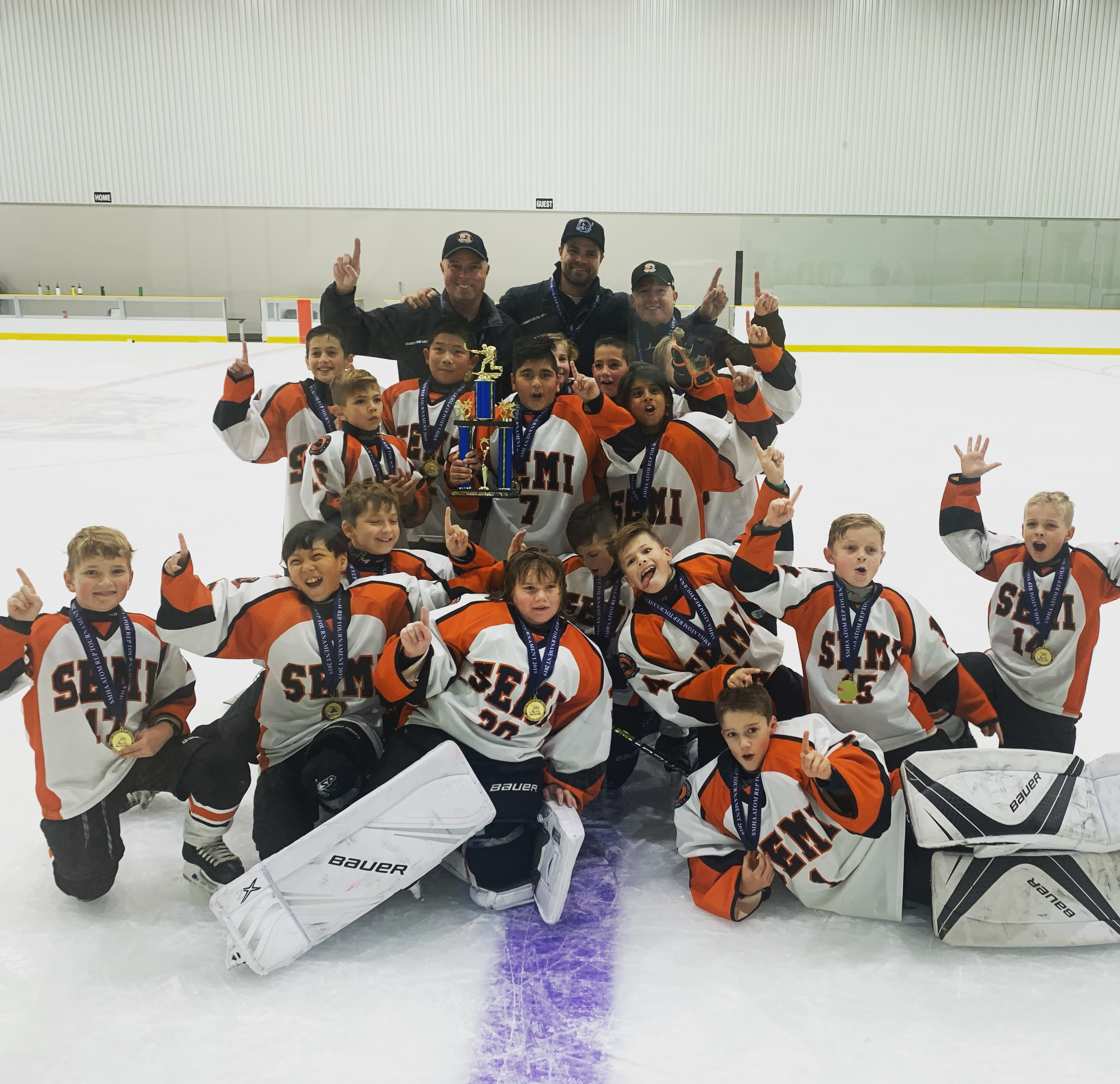 October 14, 2019 ~ Atom A3 wins GOLD at the 2019 Surrey Thanksgiving Tourney after coming back from being down 0-3 after the 1st period to win 5-4! Congrats team!